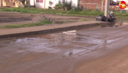 Fuga de agua potable en Urías tiene más de un año