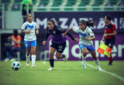 Mazatlan Femenil no puede ante Rayadas