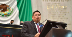 Diputado recibe tunda en redes por proponer invadir España y hacer monarca a AMLO