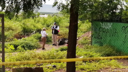 Asesinan a balazos y a golpes a hombre