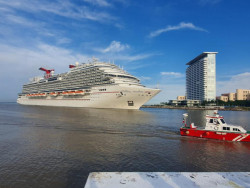 Todo listo para recibir al crucero Carnival Panorama en Mazatlán