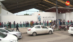 Largas filas en vacunación a personas de 18 a 29 años en Mazatlán