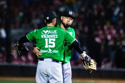Toros de Tijuana venció 7-3 a Mariachis de Guadalajara para colocarse a un triunfo del campeonato