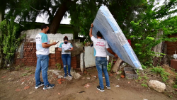 Entregan apoyos a familias afectadas por "Nora"