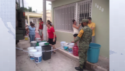 Ejército lleva agua a colonias afectadas de Mazatlán