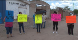 Se manifiestan vecinos en contra de colocación de antena de telecomunicaciones en su colonia