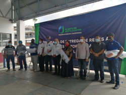 Realiza GPO entrega de redes de pesca en Topolobampo