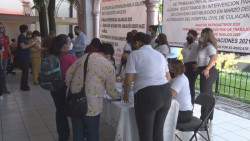 Trabajadores de salud protestan en Hospital Civil de Culiacán
