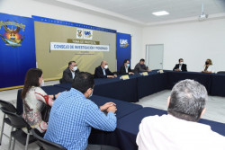 Toman protesta  integrantes del Consejo de Investigación y Posgrado