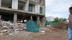 Muere trabajador de la construcción, se cae del quinto piso
