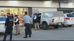 Localizan feto en baños de tienda departamental