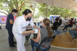 Personal educativo que faltaba ya pueden descargar certificado de vacunación