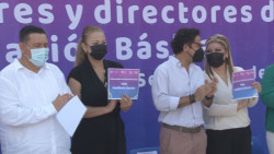 SEPyC entrega mobiliario y equipo a 52 escuelas