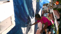 Muralista internacional pinta en Mazatlán