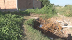 Se abre socavón en Villas del Río