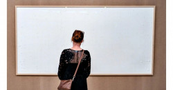 Artista vende obra en blanco "Toma el dinero y corre" en 1 millón 704 mil pesos a un museo