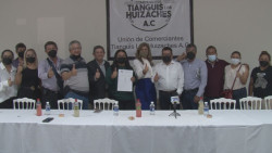 Se formaliza la Unión de comerciantes del Tianguis los Huizaches A.C