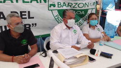 Barzonistas de Mazatlán se plantan en oficinas del INFONAVIT