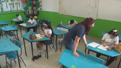 Mil 98 escuelas más a clases presenciales
