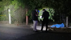 Atropella a motociclista y huye