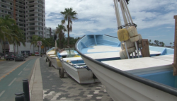 Resguardan pangas en el malecón de Mazatlán por fenómeno climático