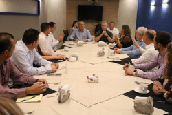 Se reúne el alcalde electo de Ahome regidores electos