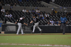 Naranjeros derrota 5-3 a Yaquis en 10 entradas