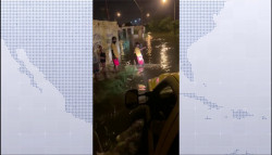 Se desbordan arroyos y canales en Mazatlán