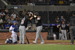 Naranjeros asegura serie ante Yaquis