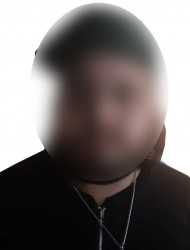 Reportan disparos al 911, aseguran a una persona con un arma de fuego