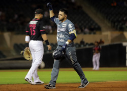Algodoneros gana el primero a Naranjeros 4-2 en 10 entradas