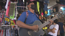 Rey Fernando canta en las calles