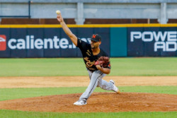 Naranjeros se impone 4-1 a Venados