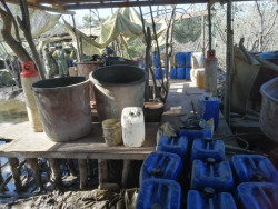 Aseguran  presunto laboratorio  por una brecha que conduce a la comunidad de El Molino