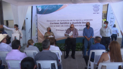 200 familias reciben regularizan sus  viviendas