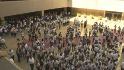 Se manifiestan en palacio de Gobierno trabajadores de la educación por falta de pagos de RZ