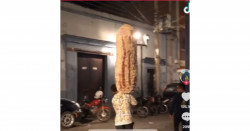 En esta parte de México se están volviendo populares los elotes gigantes