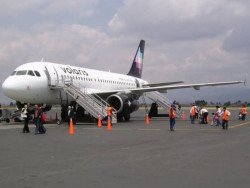Volaris  cancela vuelo y no se hace responsable de afectaciones