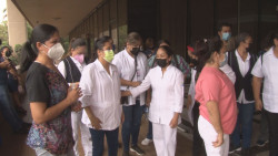 De nueva cuenta se manifiestan trabajadores del hospital de la mujer