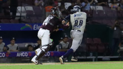 Tomateros pierde el primero ante Sultanes