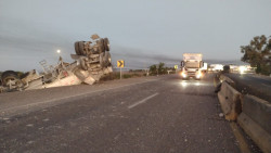 Se queda dormido en la carretera y...provoca incendio