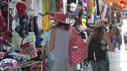 Por temporada, aumentan las ventas de artesanías en el mercado José María Pino Suárez de Mazatlán