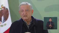 Llama AMLO a gobernadores entrantes a no ser "tapaderas"