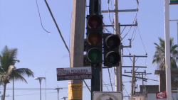Hay semáforos en av. Gabriel Leyva pero sin funcionar
