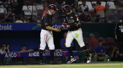 Tomateros derrota 8-2 a Charros