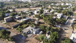 Instalan servicios de agua potable y drenaje en la colonia 13 de Septiembre