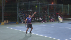Jorge Aviña es campeón del Torneo de Tenis Escalera