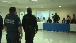 Reconocen a 23 policías de Mazatlán