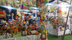 Ventas regulares se han registrado en la verbena navideña