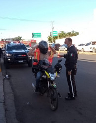 SSPyTM entrega chalecos a motociclistas